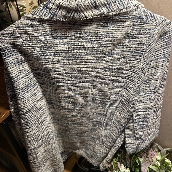 Max Studio Jacket - Picture 10 of 12